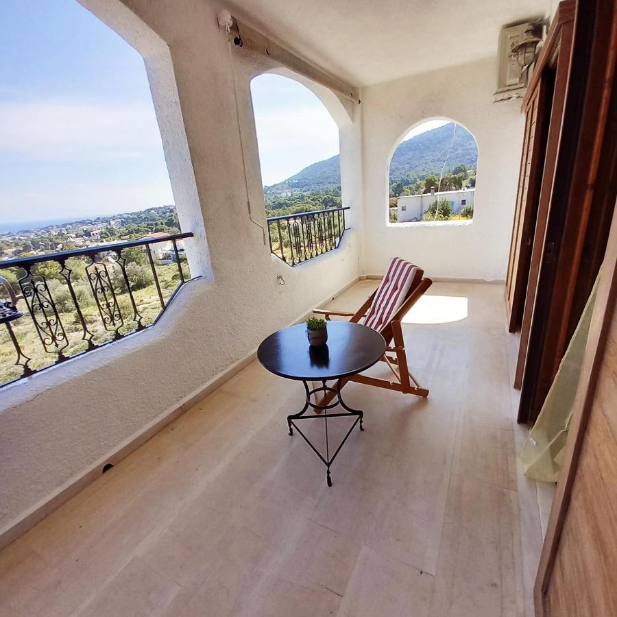 Ξενώνας Vasiliki Vathí Exterior foto